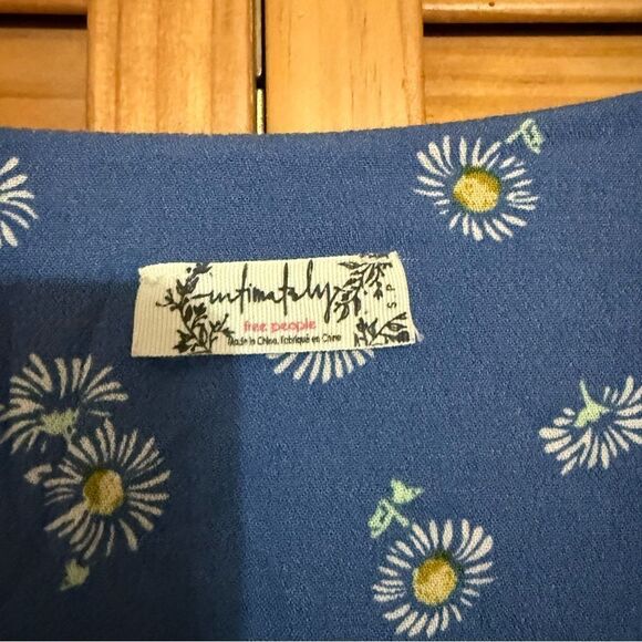 Free People Floral Tie Front Bodysuit size small - Picture 4 of 7